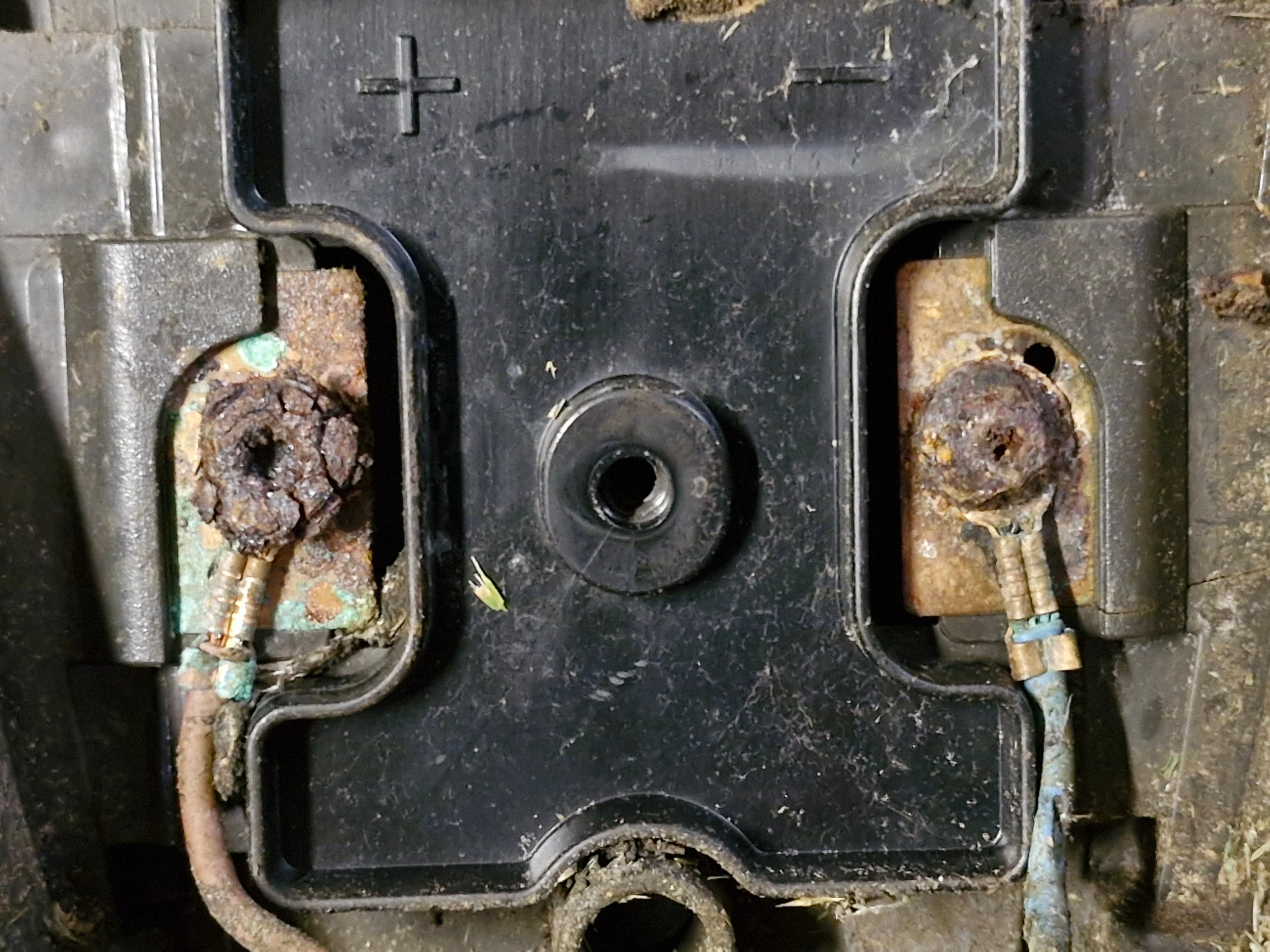 Charging problem Husqvarna Automower 320 330X