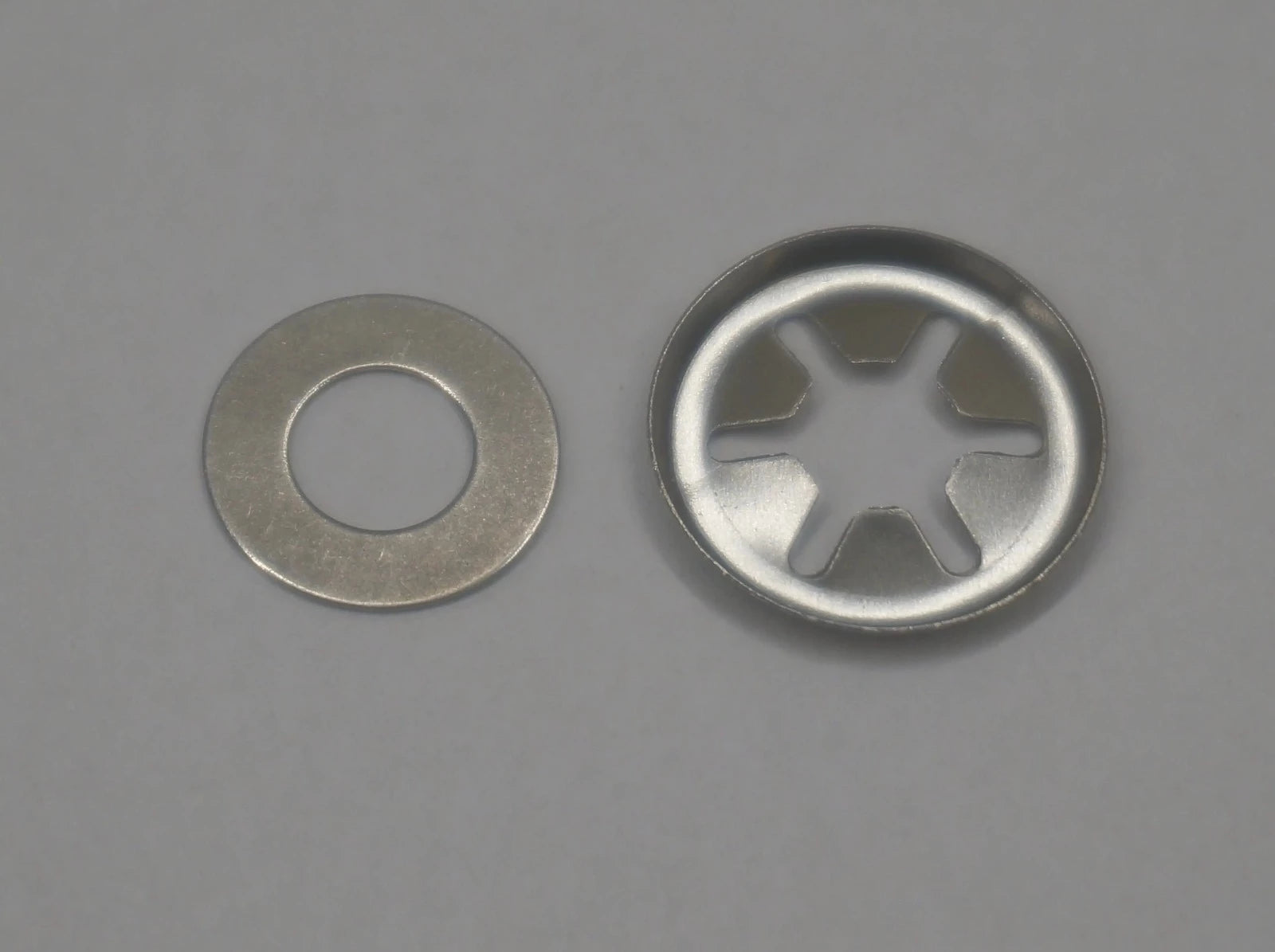 Starlock lock washer and plain washer in stainless steel 6mm